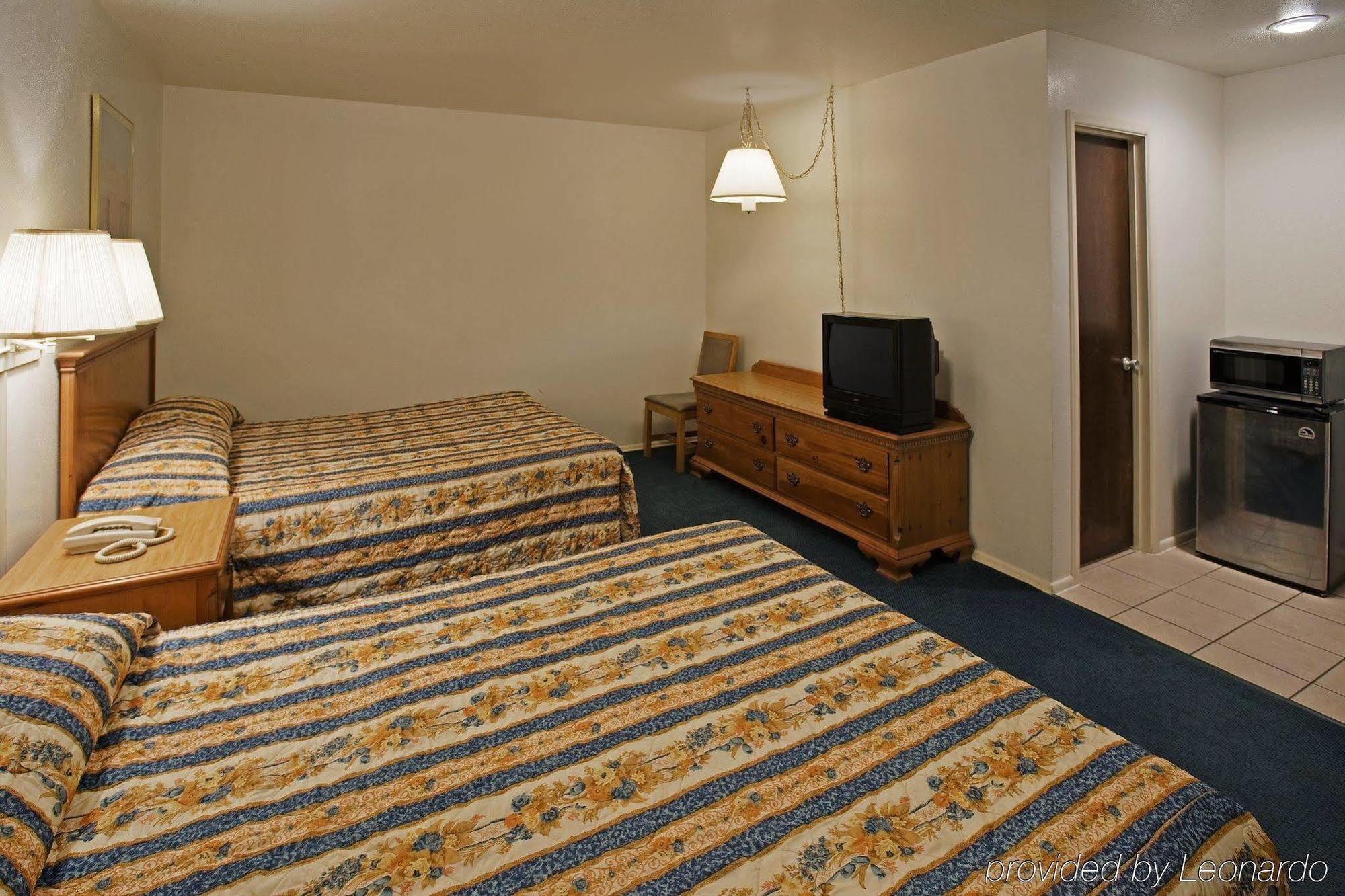 Regency Inn Hondo Kamer foto